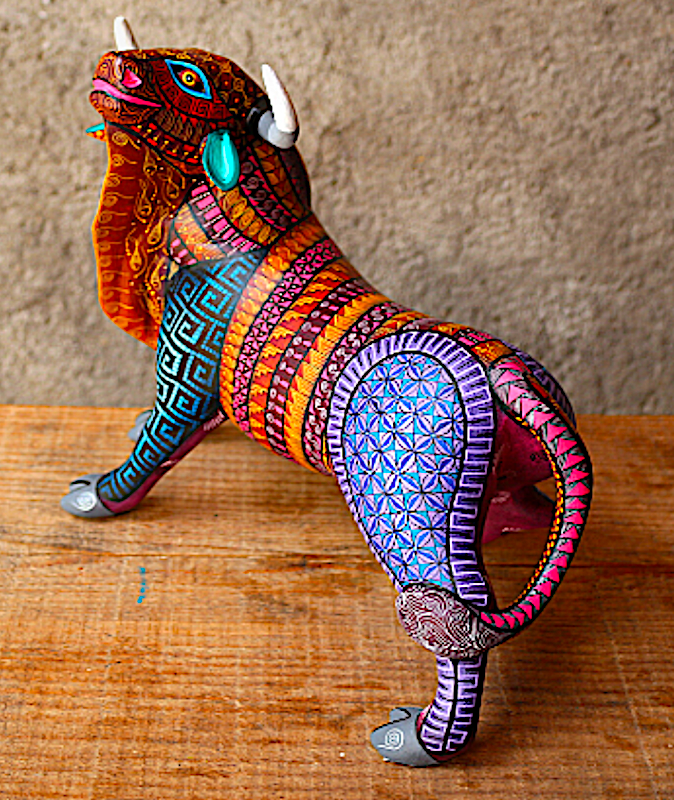 Alebrije - Toro contento